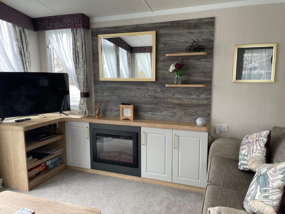 סנט אוסטל Luxury Caravan Cornwall Sleeps 4 Countryside View מראה חיצוני תמונה