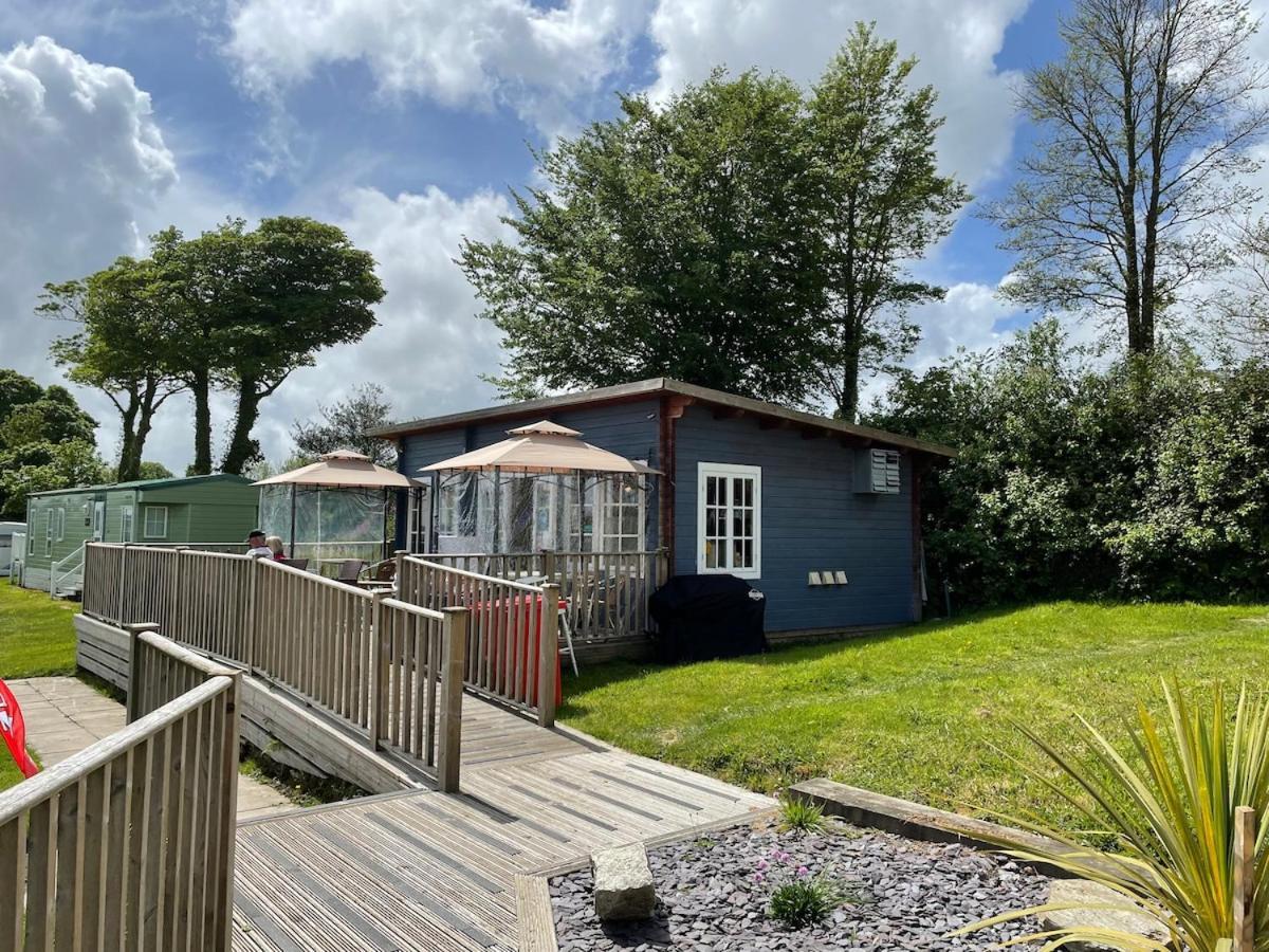 סנט אוסטל Luxury Caravan Cornwall Sleeps 4 Countryside View מראה חיצוני תמונה